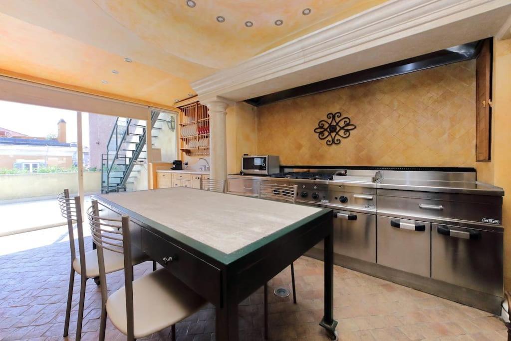 Suity I Penthouse With Two Terraces Rom Exterior foto